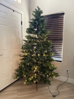 Pino Navideño 7.5 Ft