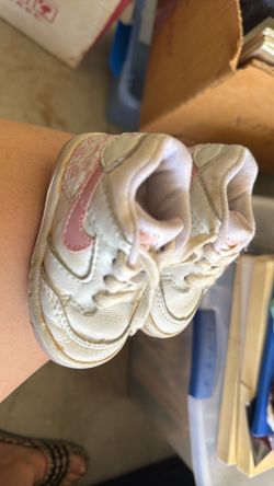 Size 2 toddler Nikes