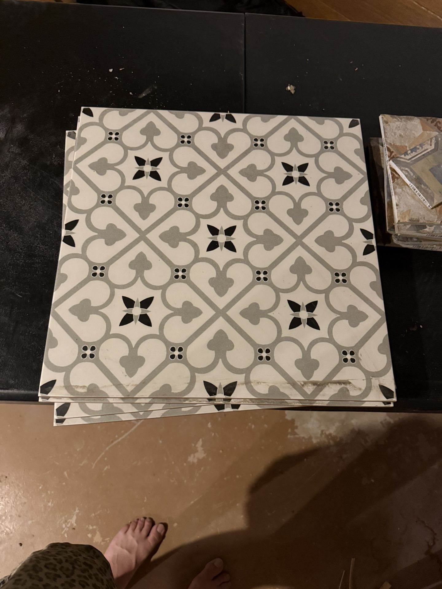 Large Tiles 6 Pieces