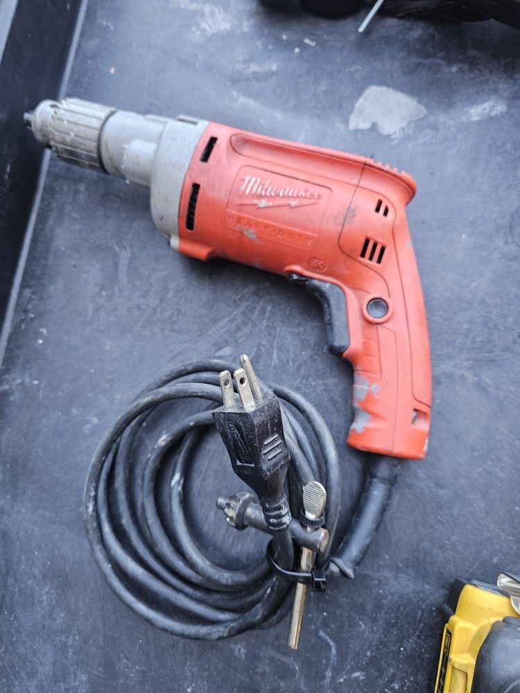 Milwaukee Heavy Duty 1/2" Corded Drill