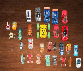 LOT OF 30 USED CARS MIXED BRANDS.