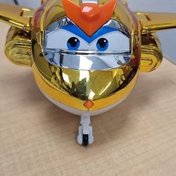 Golden Transforming Robot