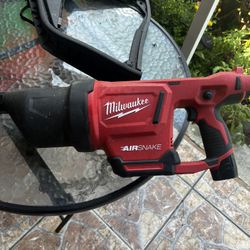 Milwaukee Air Snake