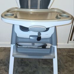 3-N-1 Convertible High Chair 