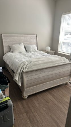 Queen Bed with Nightstands and Dresser