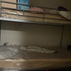 Twin/Twin Bunk Bed