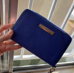 LAURA ASHLEY blue wallet wristlet