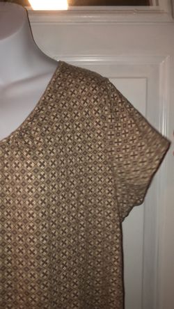 Size 2x tan and brown printed shirt