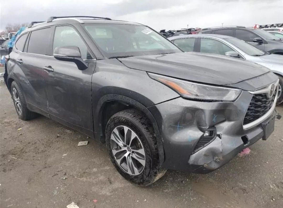 2020-2023 Toyota Highlander Black Parts Only OEM.