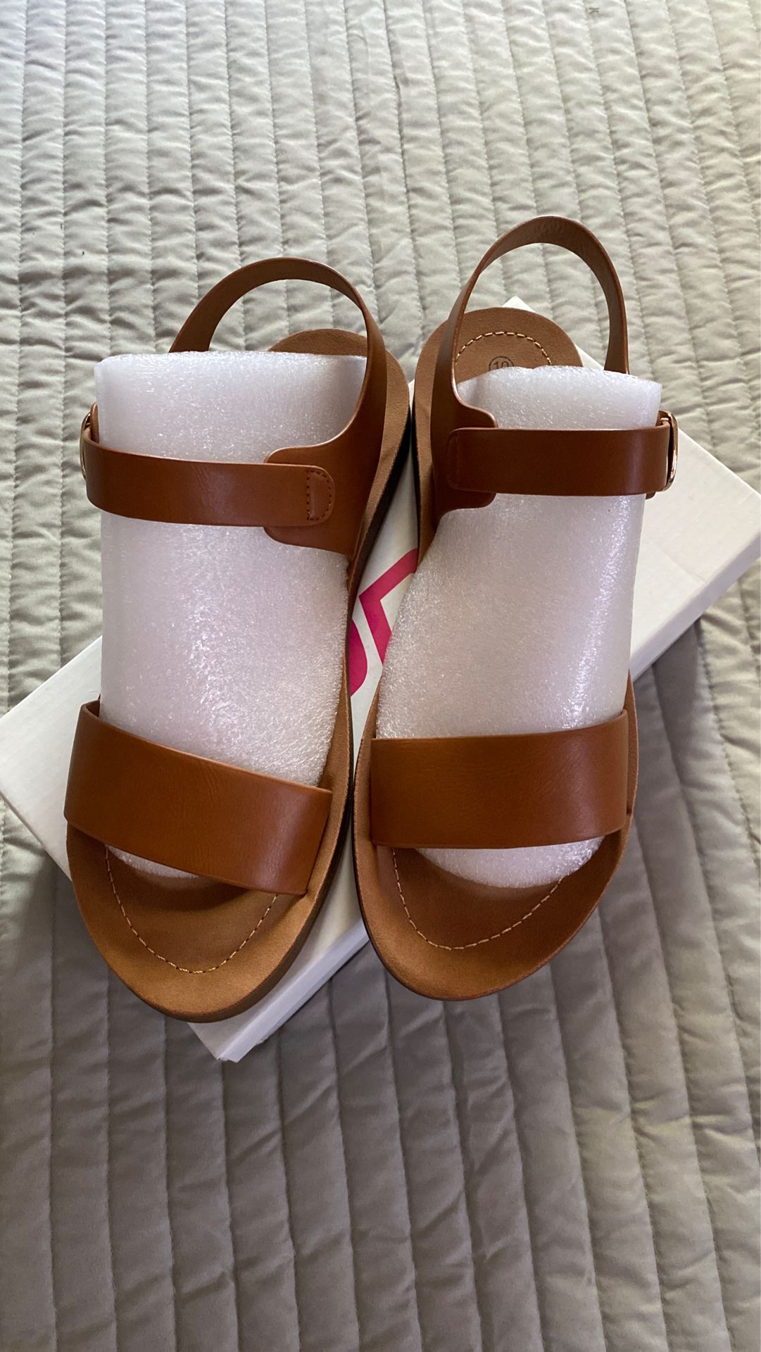 Women”s Ankle Strap Size 10 Sandals BRAND NEW!!