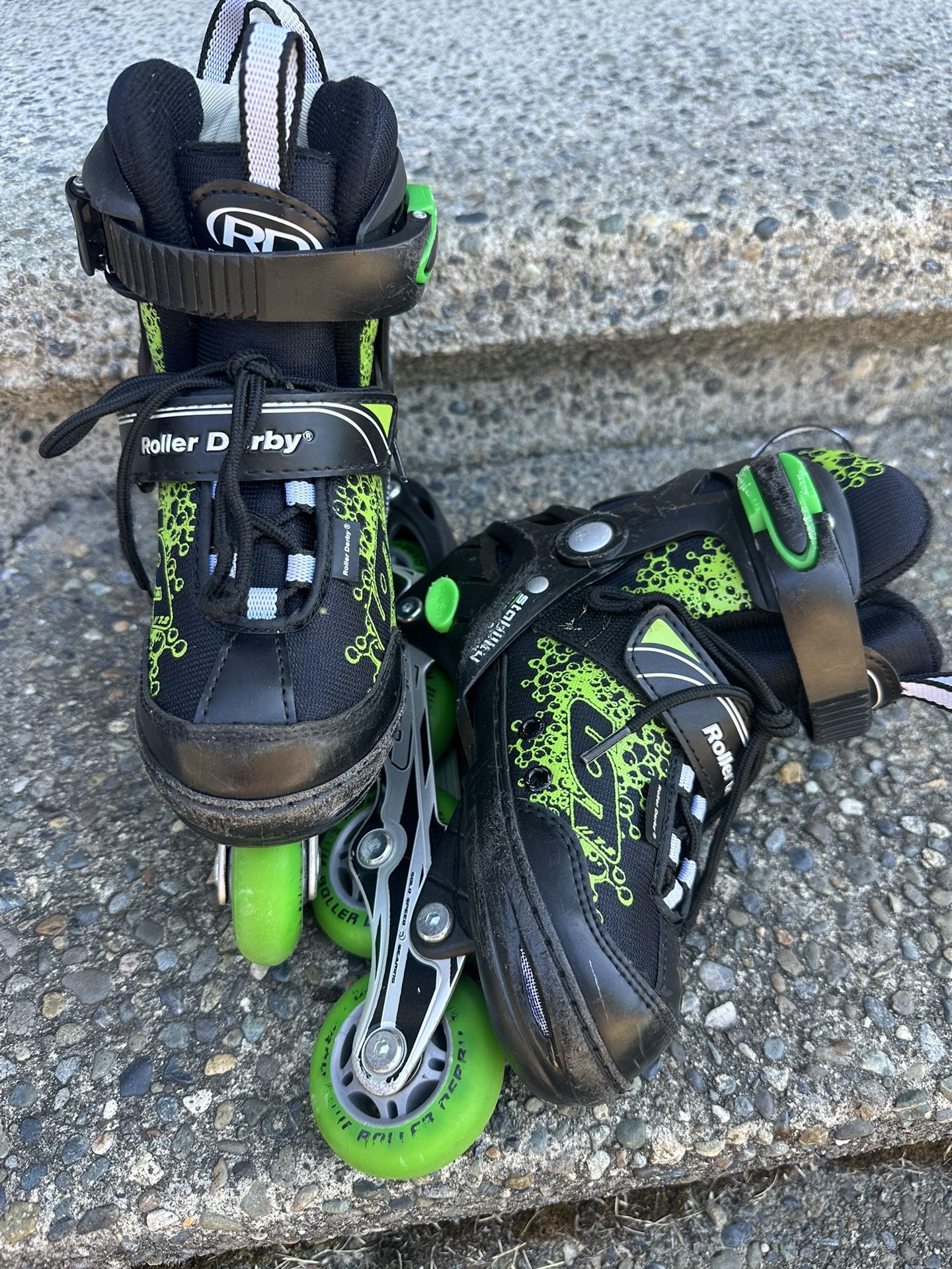 Youth Rollerblades (sz 11 - 1)