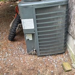 Goodman 4 Ton outside condensing unit heat pump