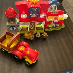 Fisher Price Little People Farm & Tractor W/ 3 Figures