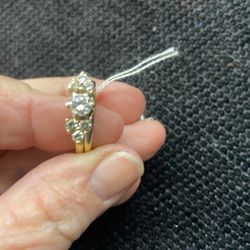 Dimond Ring With Wrap 14k, Size 6 1/2