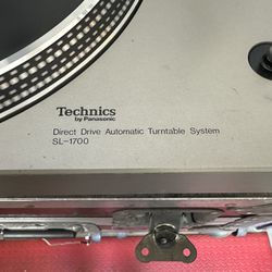 Technics Turntable SL-1700
