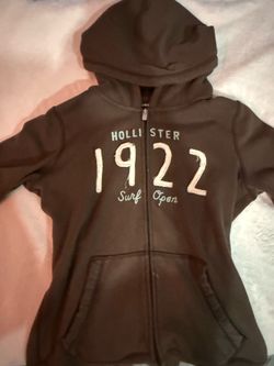 Size L Hollister zip-up (read des)