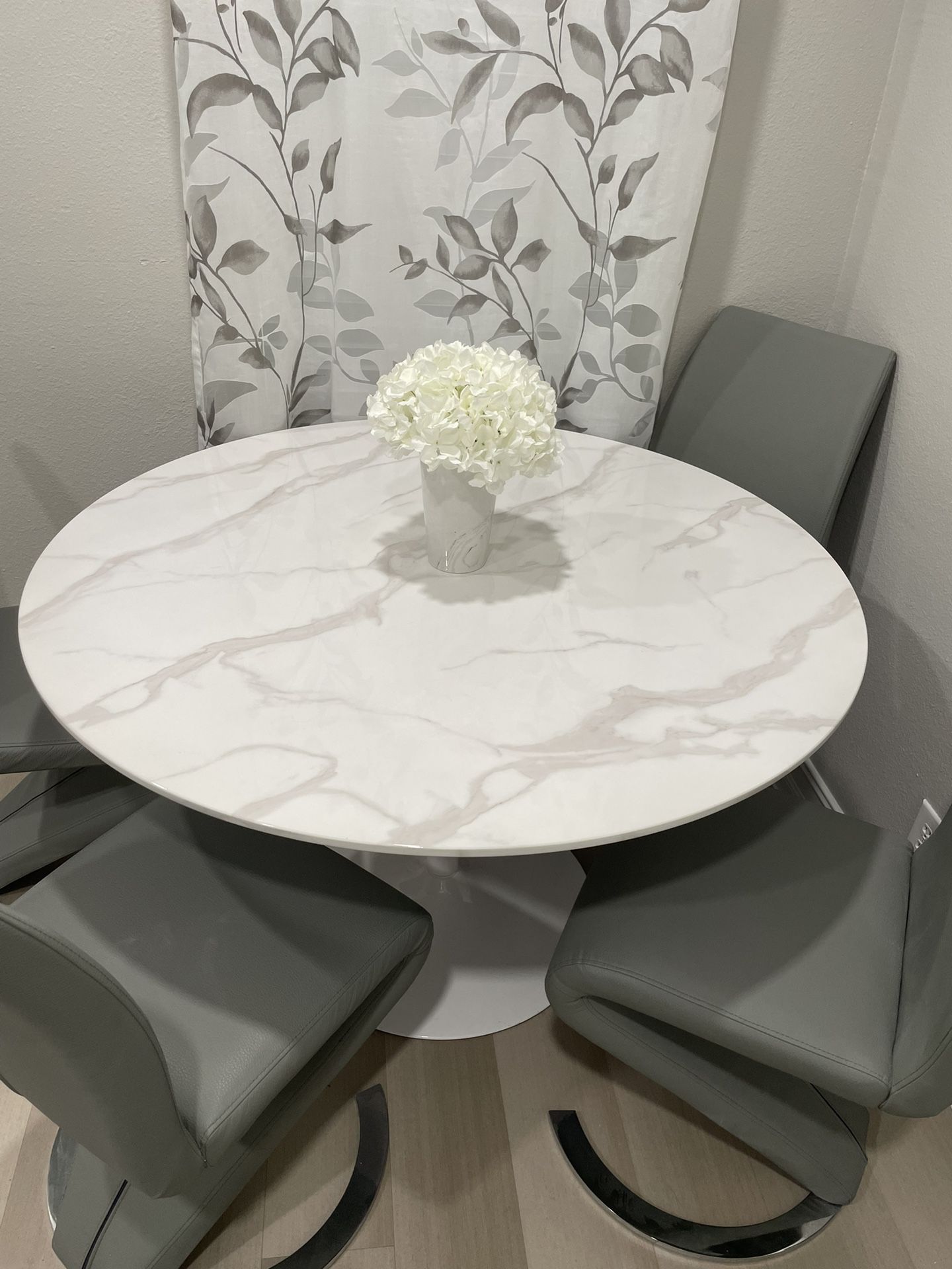 Faux White Marble Top Dining/Breakfast Set & Modern Grey Chairs