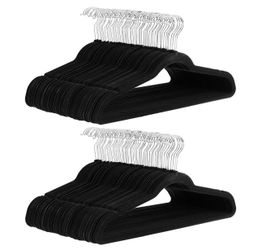 80 Black and white Non-Slip Clothes Hangers – Excellent Condition