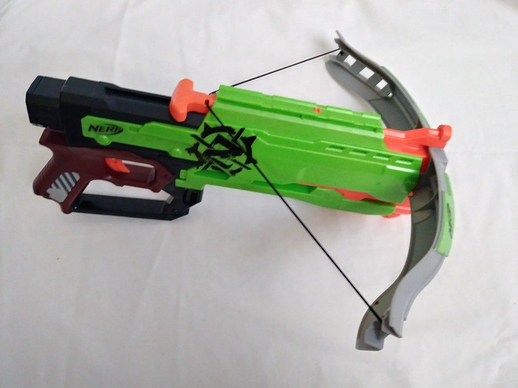 Nerf Zombie Strike Crossfire Bow Gun. Nerf Toy.