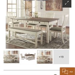 Bolanburg Dining Set