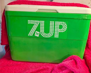 Vintage 7UP cooler