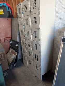 Win Holt Industrial Lockers Extra Deep 18 In 3 Columns Of 6 