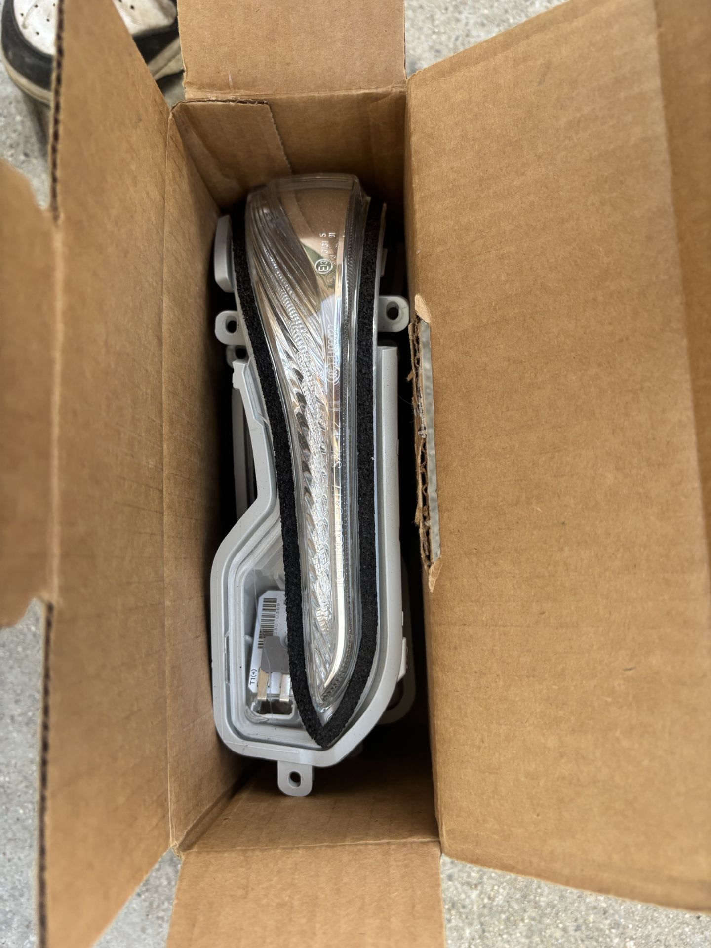 Infiniti Q50 Oem Mirror Turn Signals 
