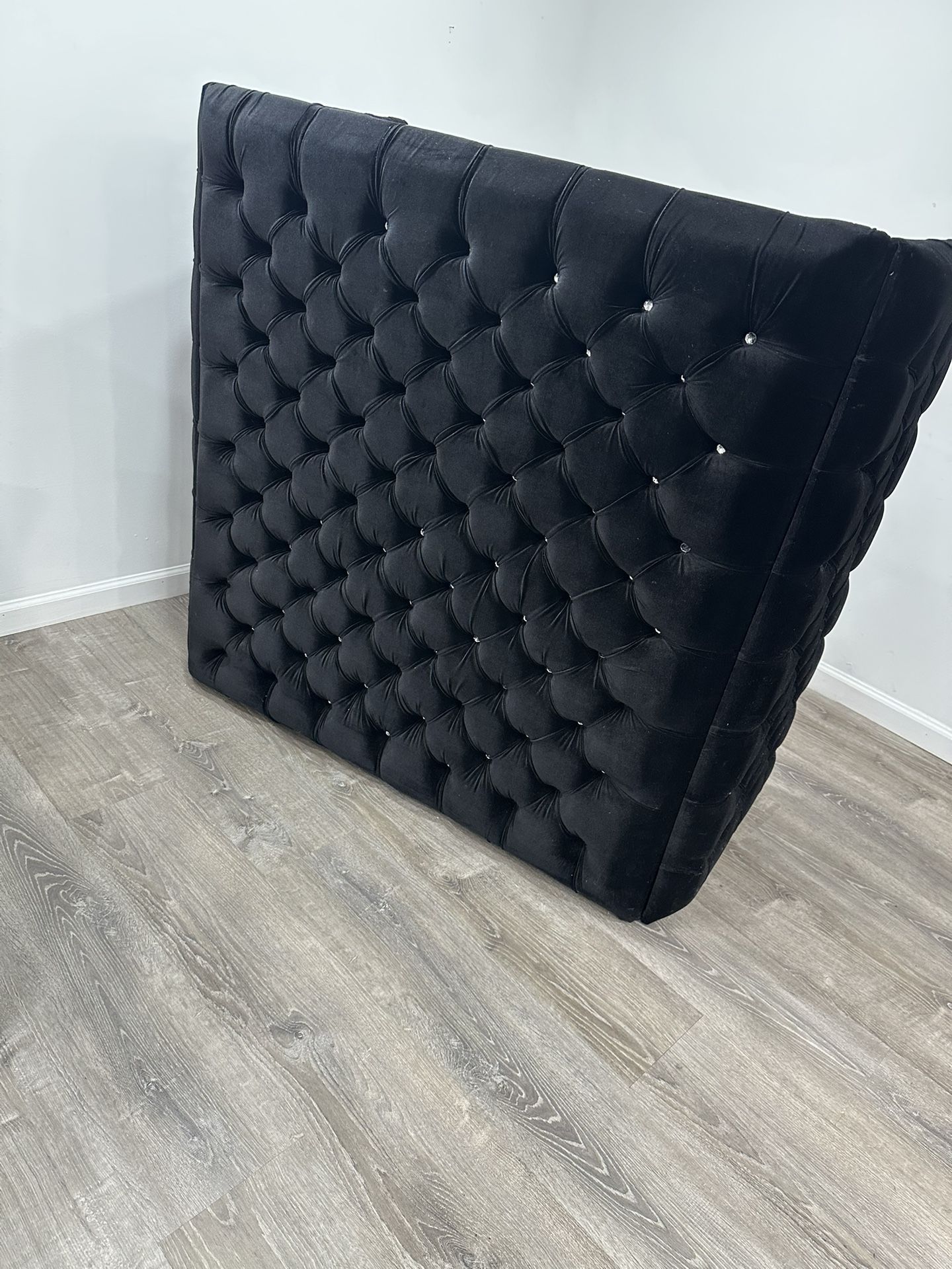 ✨ Custom Handcrafted Diamond-Tufted Reception Desk – $700– MUST GO ASAP!