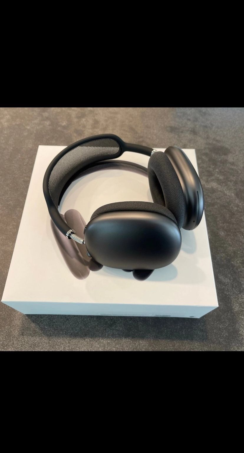 Premium Over-Ear Wireless Headphones – Excellent Condition