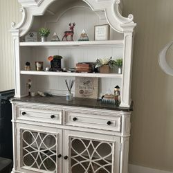 Beautiful Hutch 