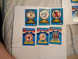 <•••Fleer  Baseball Stickers •••>