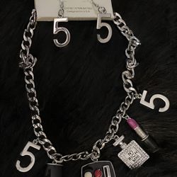 Beautiful Charm Necklace Set