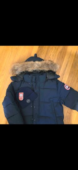 CANADA GOOSE COAT!