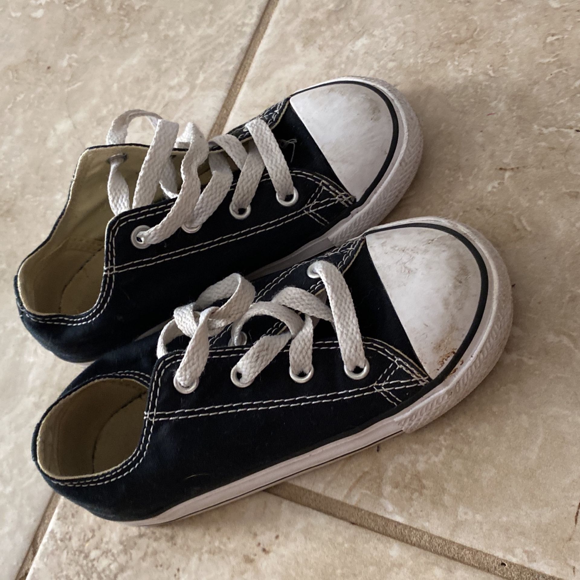 Kid Converse