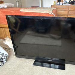   Sony LCD 46 inch Bravia TV