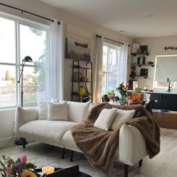 Beautiful Cloud Style Sofa.