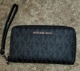 BN Michael Kors wrist wallet