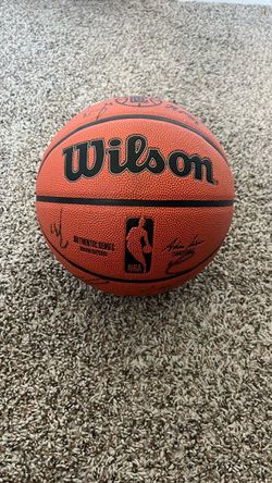 Whole 2023-2024 clippers signed ball