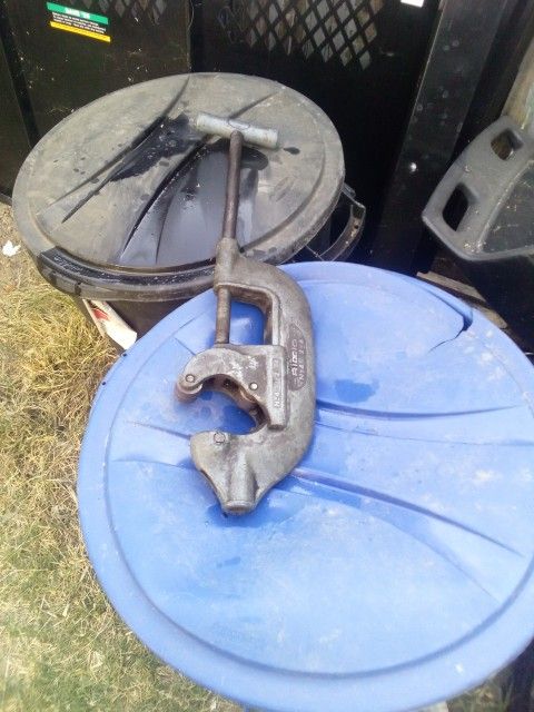 Rigid Pipe Cutter