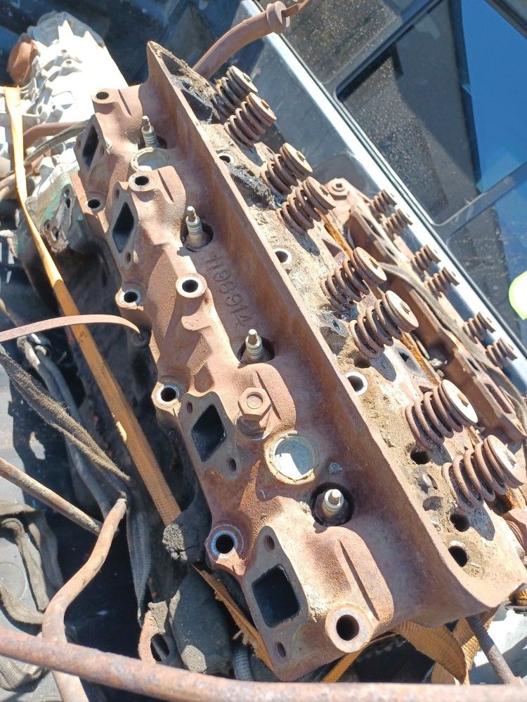 65 Buick Riviera 401 425 Nailhead Cylinder Head Right Side