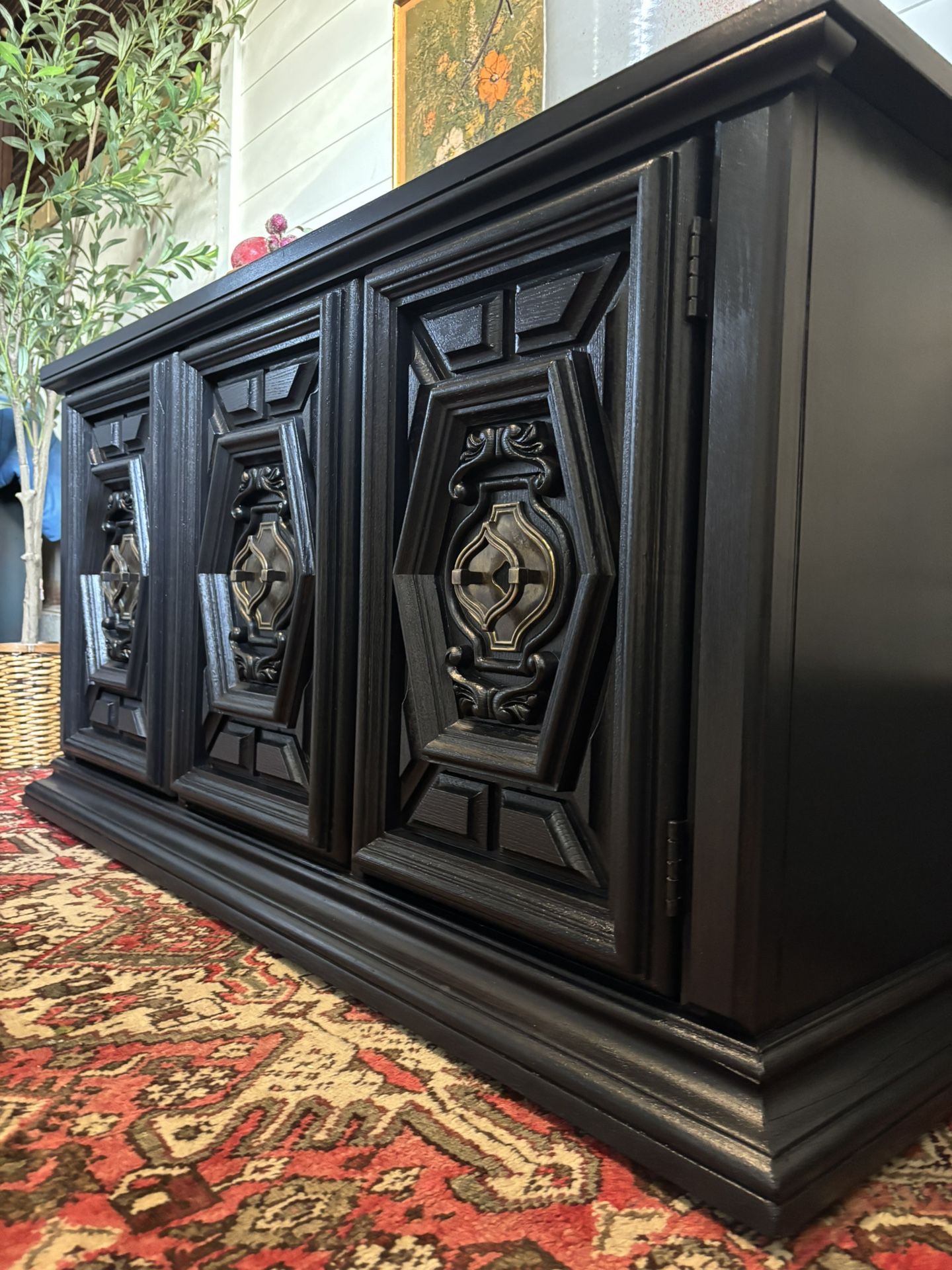 Fabulous Refinished Petite Black Buffet / Media Stand / Entryway - Free local delivery 🚚 options available 