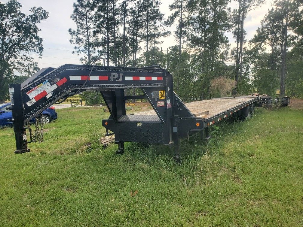 Gooseneck Trailer