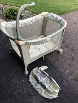 Carry anywhere crib easy pop open