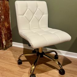 SWIVEL OFFICE CHAIR