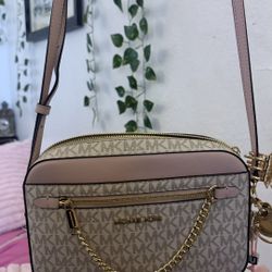 Michael Kors purse