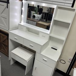 Modern Vanity Desk with Lighted Mirror & Stool-White $150 (brand new in box, includes chair) Lighted mirror with built-in bulbs Multiple drawers & sid