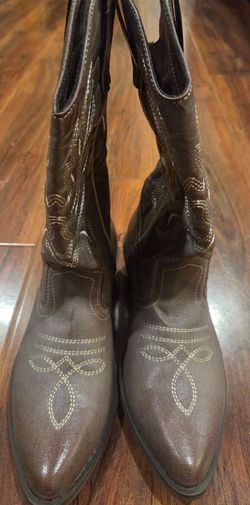 Women's cowboy boots