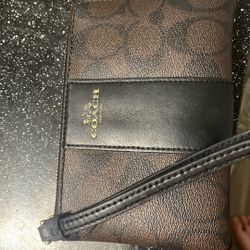 *BEST OFFER* Coach Women’s Wallet
