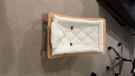 Charlie Crane LEVO Baby Rocker