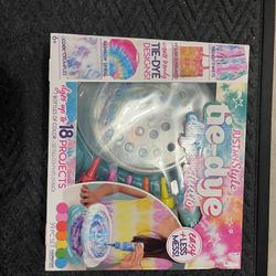 Tie-dye kit